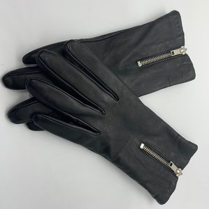 Women’s leather gloves (pre-owned)
